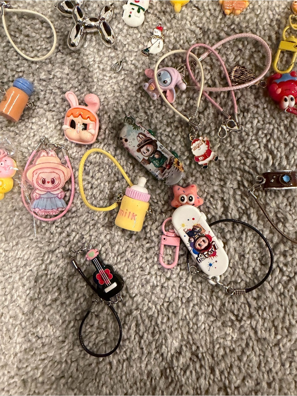 Labubu Charms - 24 charms - Assortment - Picture 2 of 8